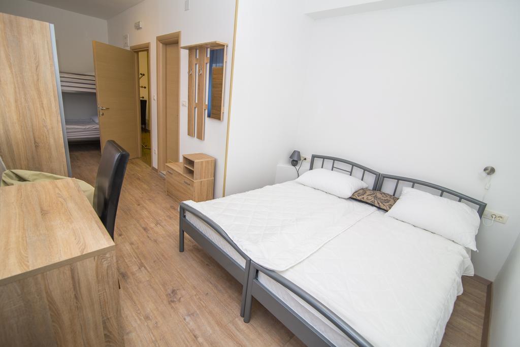 Hostel Bordada Kraljevica Zewnętrze zdjęcie